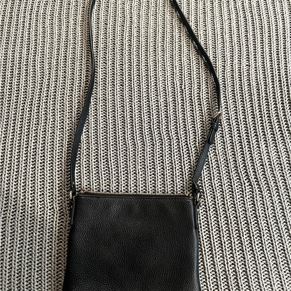 Kate Spade Black Leather Crossbody with Gold Zipper - Picture 2 of 6